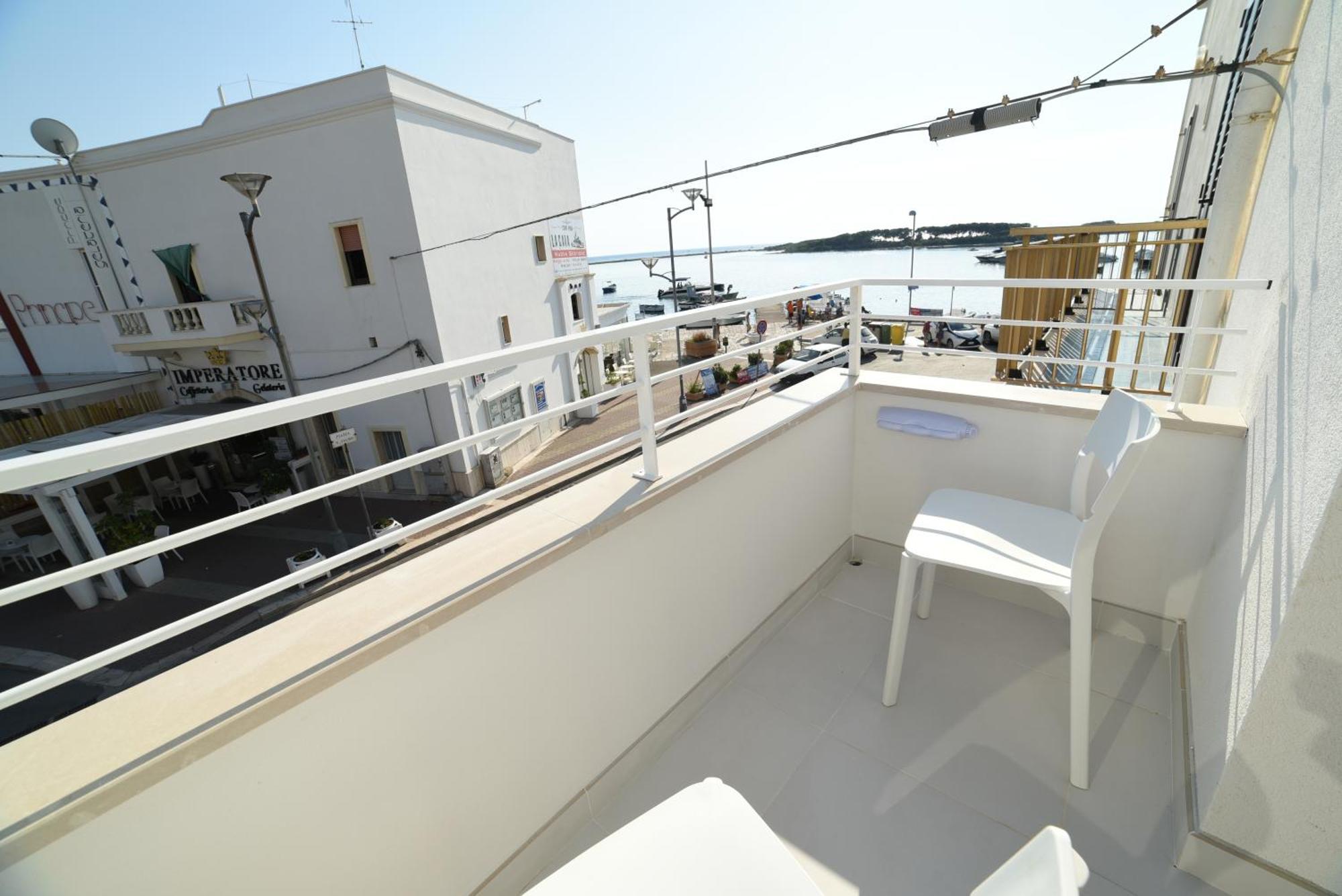 Latino Rent Room B&B Vista Mare ปอร์โตเชซาเรโอ ภายนอก รูปภาพ
