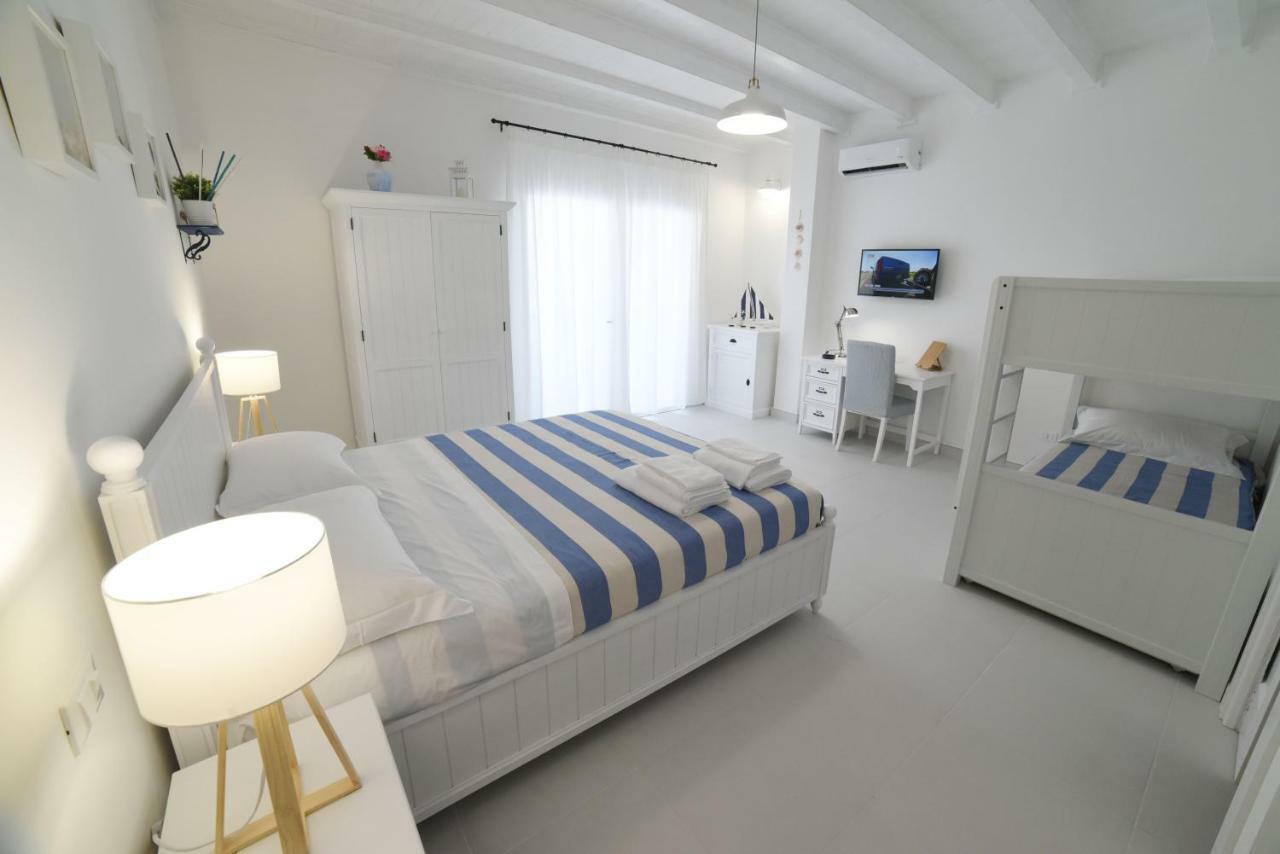 Latino Rent Room B&B Vista Mare ปอร์โตเชซาเรโอ ภายนอก รูปภาพ
