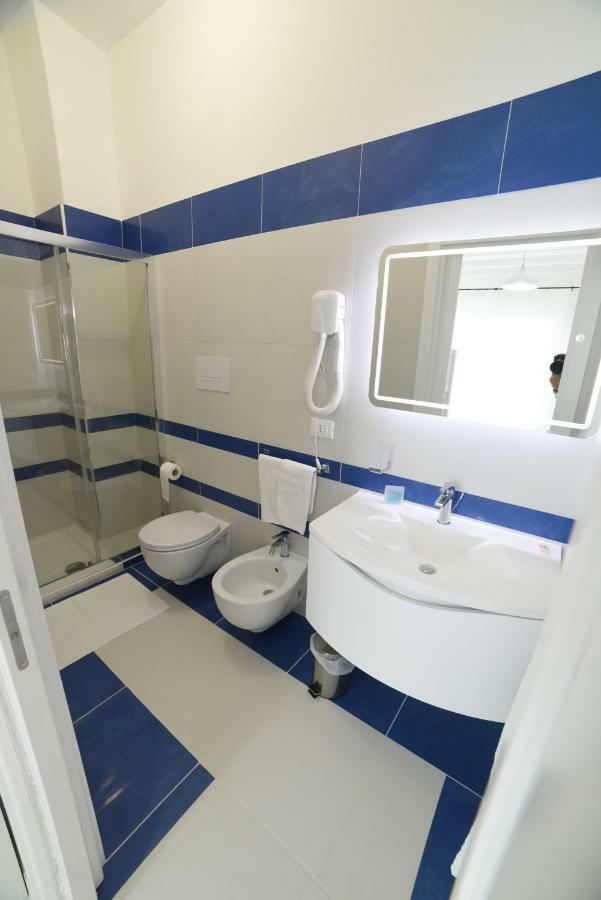 Latino Rent Room B&B Vista Mare ปอร์โตเชซาเรโอ ภายนอก รูปภาพ