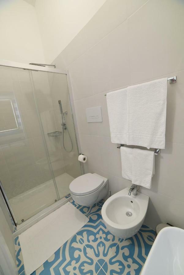 Latino Rent Room B&B Vista Mare ปอร์โตเชซาเรโอ ภายนอก รูปภาพ