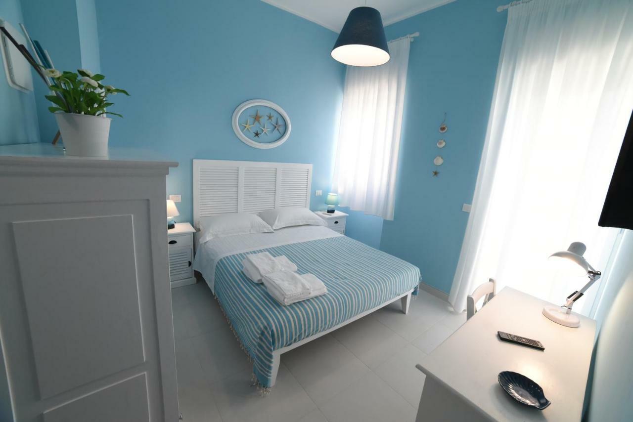 Latino Rent Room B&B Vista Mare ปอร์โตเชซาเรโอ ภายนอก รูปภาพ
