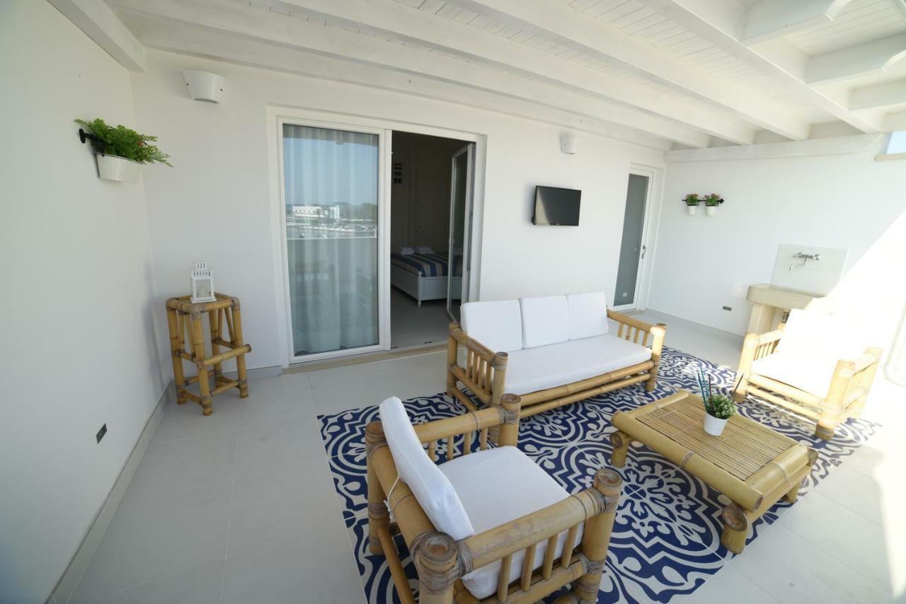Latino Rent Room B&B Vista Mare ปอร์โตเชซาเรโอ ภายนอก รูปภาพ